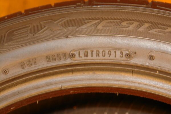 2 used tires 235/50/18 FALKEN - Image 7