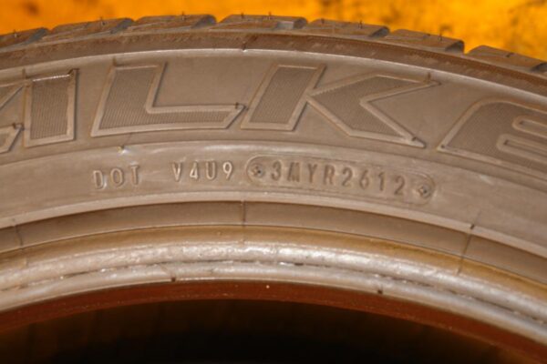 2 used tires 285/45/22 FALKEN - Image 8