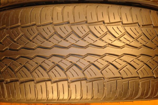 2 used tires 285/45/22 FALKEN - Image 4