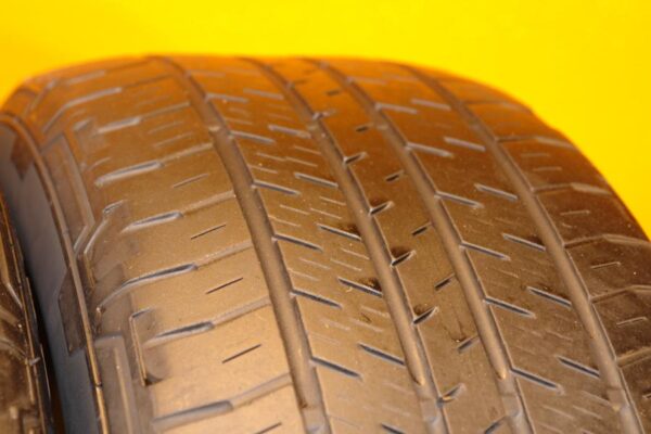 2 used tires 255/55/19 CONTINENTAL - Image 3