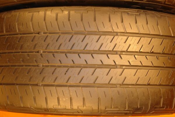 2 used tires 255/55/19 CONTINENTAL - Image 4