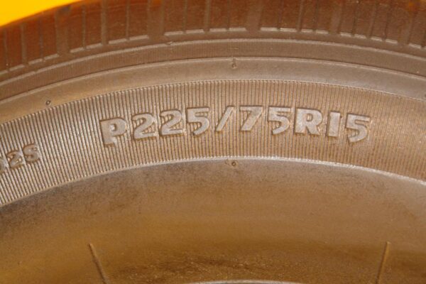 2 used tires 225/75/15 COOPER - Image 6