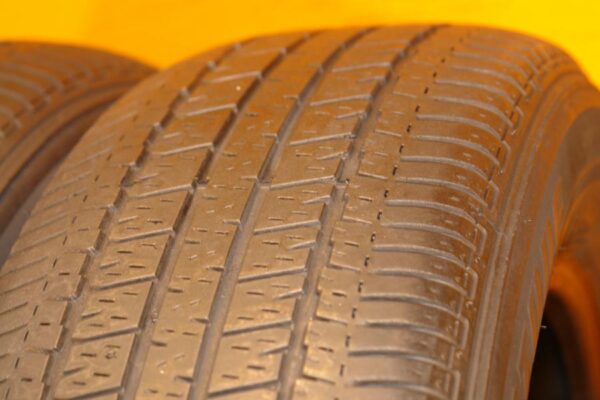 2 used tires 215/65/17 BRIDGESTONE - Image 5