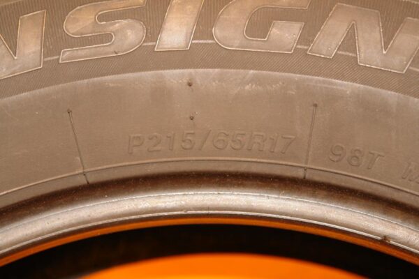 2 used tires 215/65/17 BRIDGESTONE - Image 7