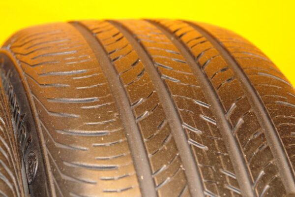 2 used tires 235/50/18 CONTINENTAL - Image 3