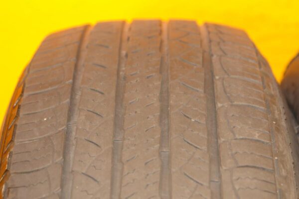 2 used tires 235/70/16 MICHELIN - Image 3