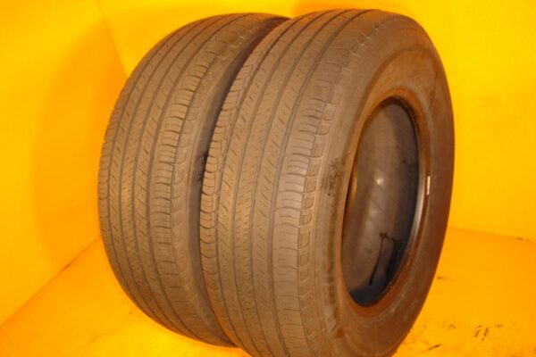 2 used tires 235/70/16 MICHELIN - Image 2