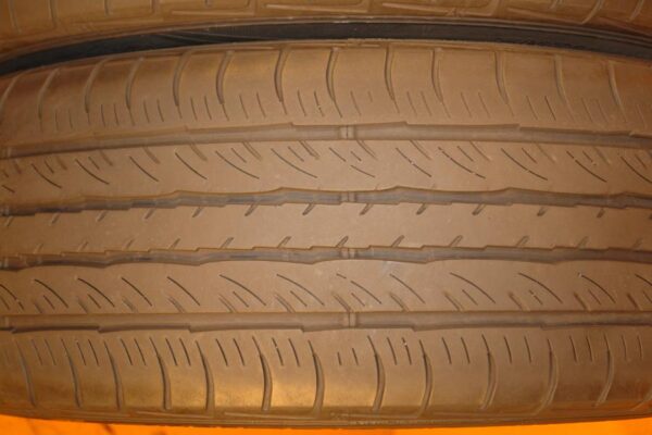 2 used tires 235/60/16 FALKEN - Image 4