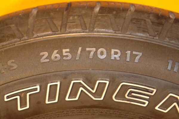 2 used tires 265/70/17 CONTINENTAL - Image 6