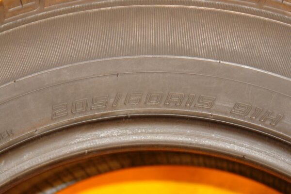 2 used tires 205/60/15 DORAL - Image 6