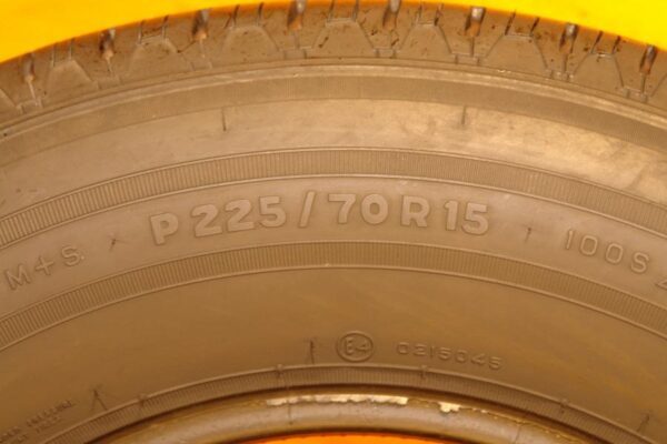 2 used tires 225/70/15 GENERAL - Image 6