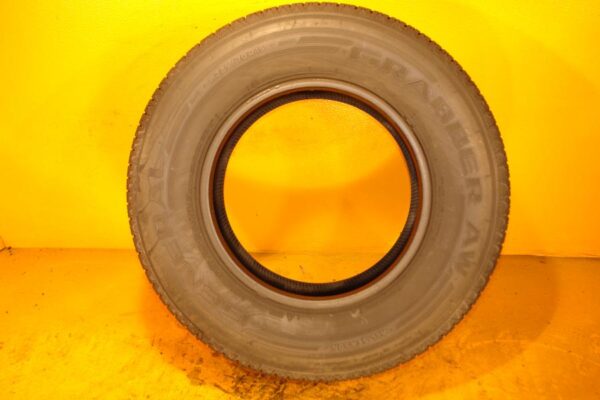 2 used tires 225/70/15 GENERAL - Image 7