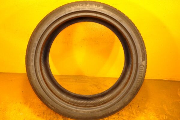 2 used tires 255/35/19 CONTINENTAL - Image 6