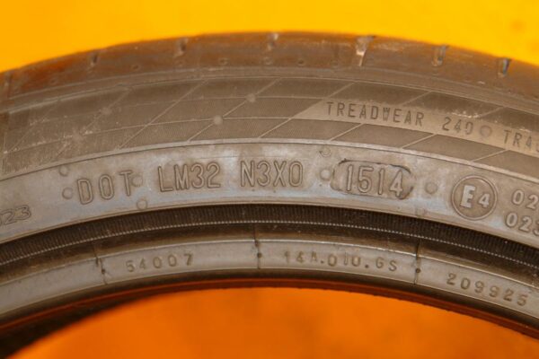 2 used tires 255/35/19 CONTINENTAL - Image 9