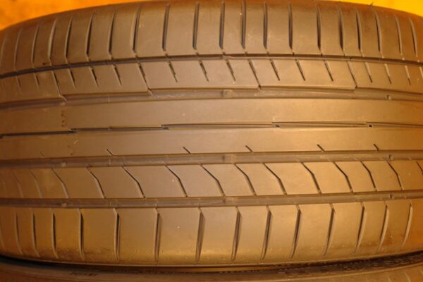 2 used tires 245/35/18 CONTINENTAL - Image 4