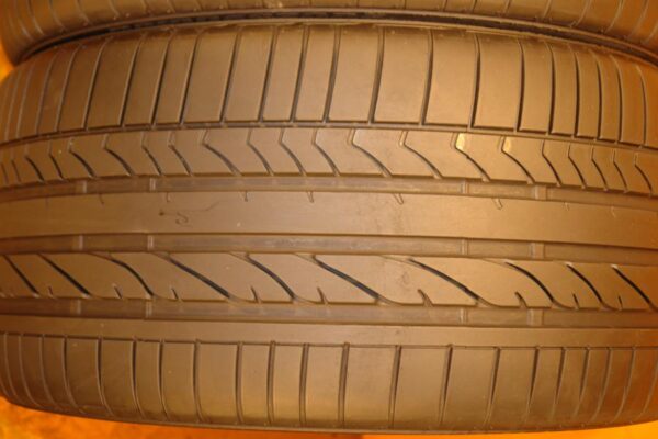 2 used tires 285/30/19 BRIDGESTONE - Image 4