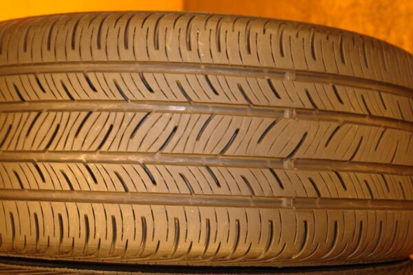 2 used tires 245/40/19 CONTINENTAL - Image 4