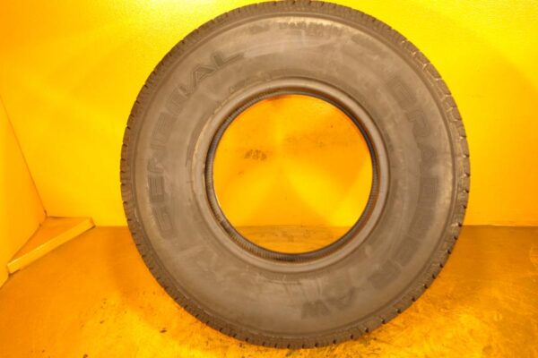 2 used tires LT 235/85/16 GENERAL - Image 6