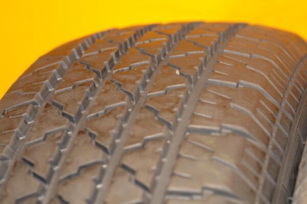 2 used tires 225/75/14 COOPER - Image 3