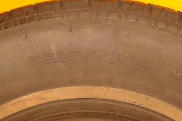 2 used tires 225/75/14 COOPER - Image 7