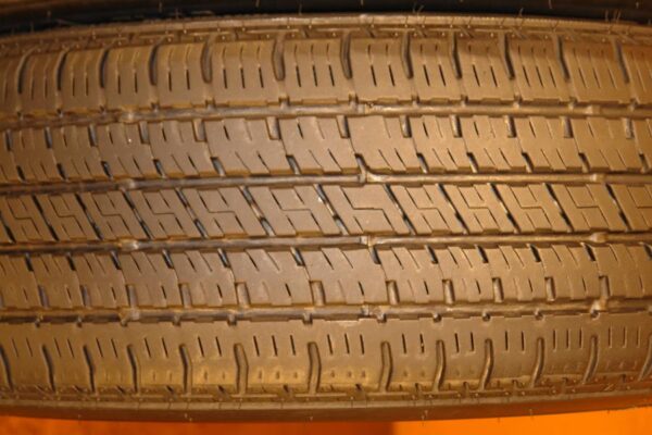 2 used tires 205/65/16 BRIDGESTONE - Image 4