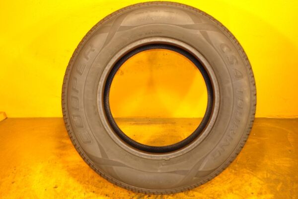 2 used tires 225/70/16 COOPER - Image 6