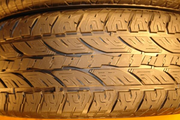 2 used tires 275/60/20 GREMAX - Image 4