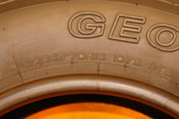 2 used tires 235/70/16 GEO-TRAC - Image 6