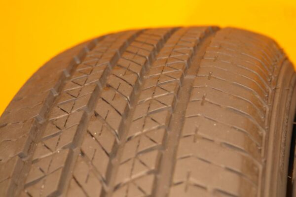 2 used tires 215/65/17 BRIDGESTONE - Image 3