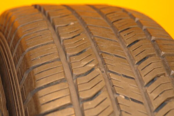 2 used tires LT 30/9.50/15 DELTA - Image 3