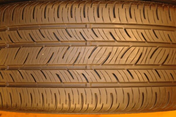 2 used tires 245/40/19 CONTINENTAL - Image 4