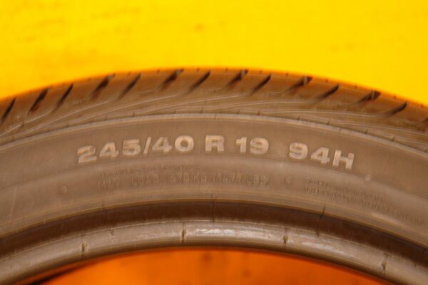 2 used tires 245/40/19 CONTINENTAL - Image 7