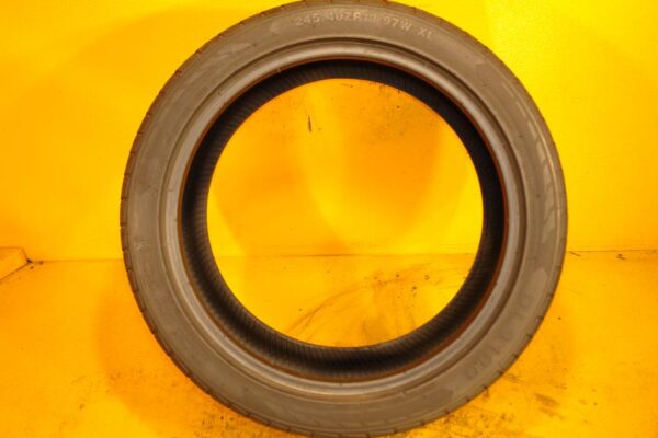 2 used tires 245/40/18 DELINTE - Image 7