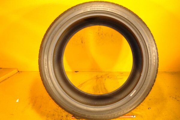 2 used tires 305/35/20 BRIDGESTONE - Image 7