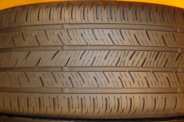 2 used tires 245/40/17 CONTINENTAL - Image 4