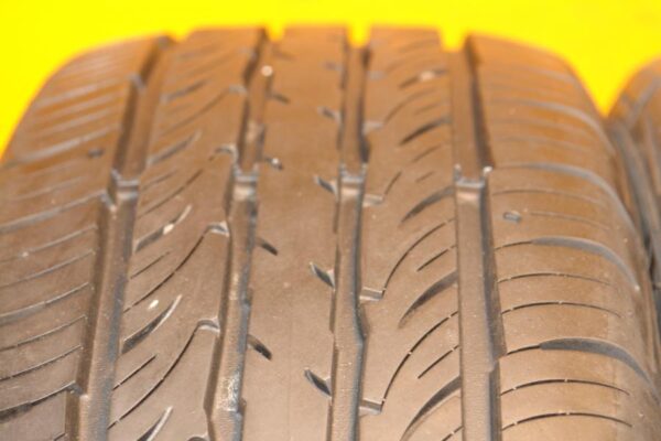 2 used tires 235/65/16 FALKEN - Image 5