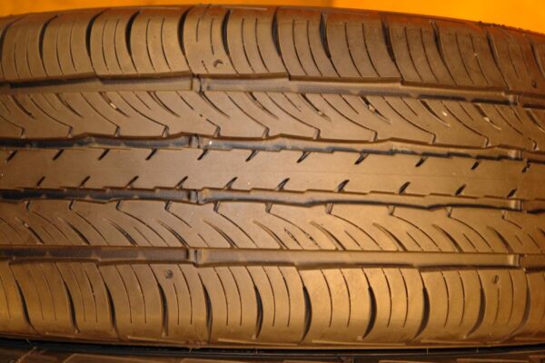 2 used tires 235/65/16 FALKEN - Image 4