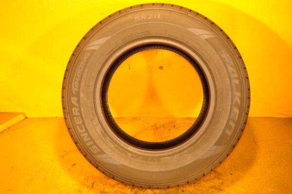 2 used tires 235/65/16 FALKEN - Image 6