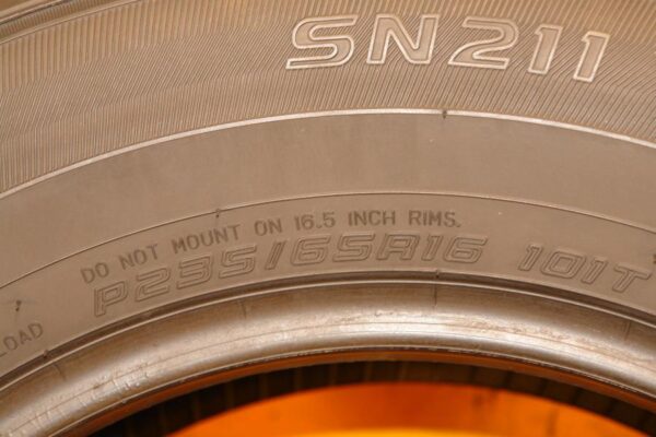 2 used tires 235/65/16 FALKEN - Image 7