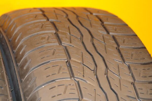 2 used tires 235/60/16 BRIDGESTONE - Image 5