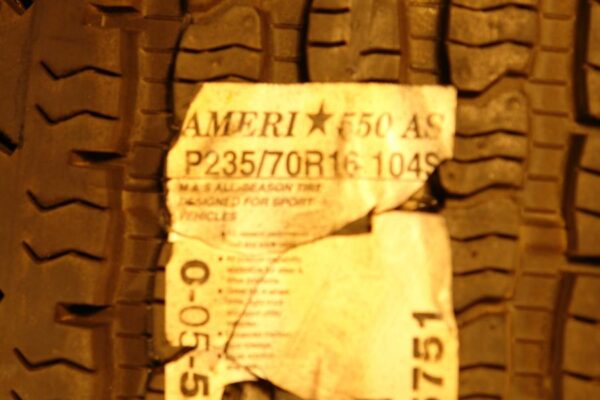 2 used tires 235/70/16 GENERAL - Image 3