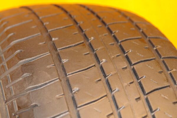 4 used tires 235/75/15 GT CHAMPIRO - Image 3