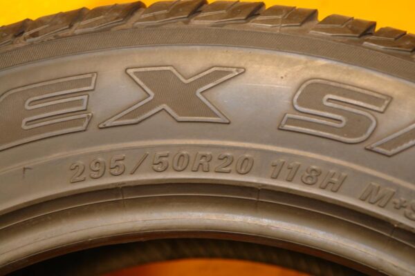 2 used tires 295/50/20 FALKEN - Image 7