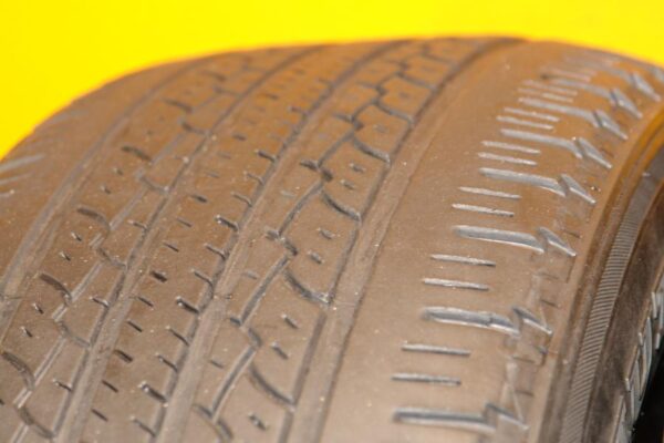 2 used tires 225/65/17 AUTOGRIP - Image 3