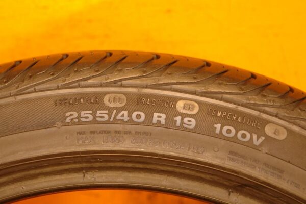 2 used tires 255/40/19 CONTINENTAL - Image 6