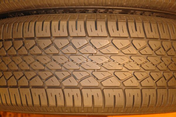 2 used tires 225/70/16 INVADER - Image 4