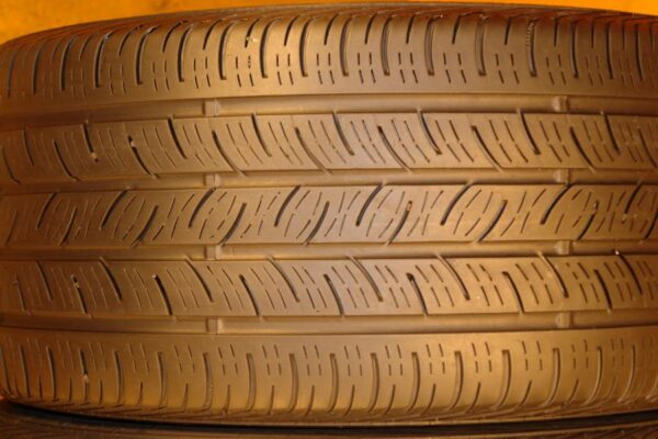 2 used tires 255/40/17 CONTINENTAL - Image 4