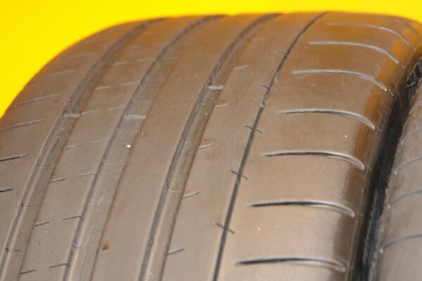 2 used tires 235/40/18 MICHELIN - Image 3