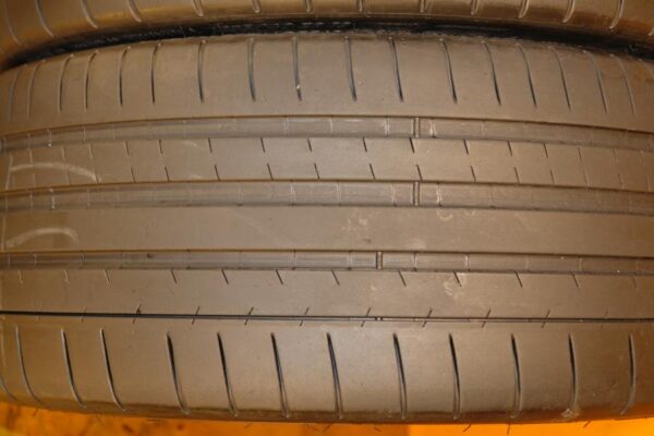 2 used tires 235/40/18 MICHELIN - Image 4