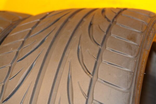 2 used tires 255/30/22 FALKEN - Image 5